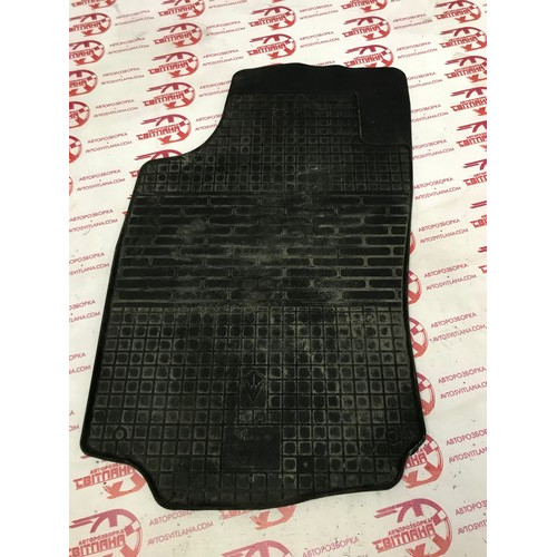 Передний левый коврик Opel Combo 2001-2011 93179595